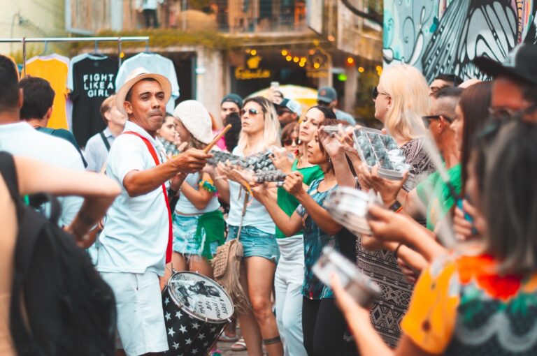 Carnaval 2024 Datas, Destinos e Dicas para Aproveitar o Feriado Giro