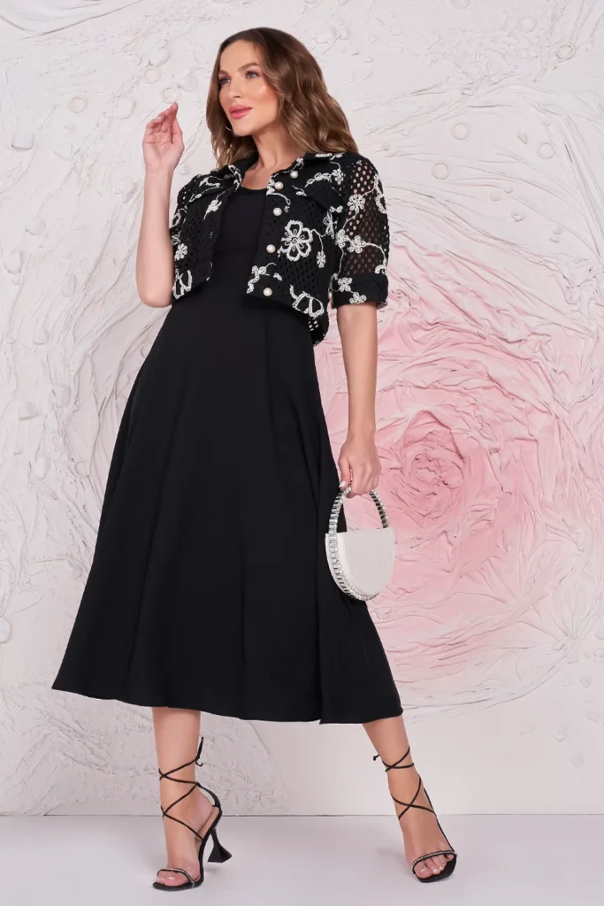 vestido-preto-com-bolero-detalhe-off-white-2-683x1024 Coleção SHEIN 2024: Tendências e Cupons de Descontos